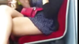 टीम स्कीट सेक्स क्लिपमध्ये ही अनुभवी आणि खरोखर खडबडीत बेब तिच्या मैत्रिणीच्या त्या मोठ्या कोंबड्याला बेडरूममध्ये बसवताना पहा.