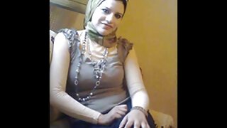 सुपर खडबडीत आणि गुबगुबीत गृहिणी तिच्या butthole मध्ये fucked आला