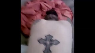 Boobalicious आणि सुपर सेक्सी Lucy Ly ने तिच्या मैत्रिणीला anice blowjob दिला