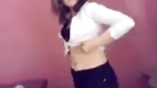 किंकी आणि स्लटी ब्लॉन्ड बेब सारा स्टोनला मोठे आकार आवडतात