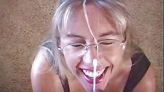 Slutty Aleska डायमंड तिच्या मित्राचा मोठा कोंबडा तिच्या मांजर मध्ये poked आनंद
